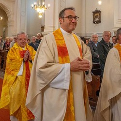 Einzug in die Stadtpfarrkirche